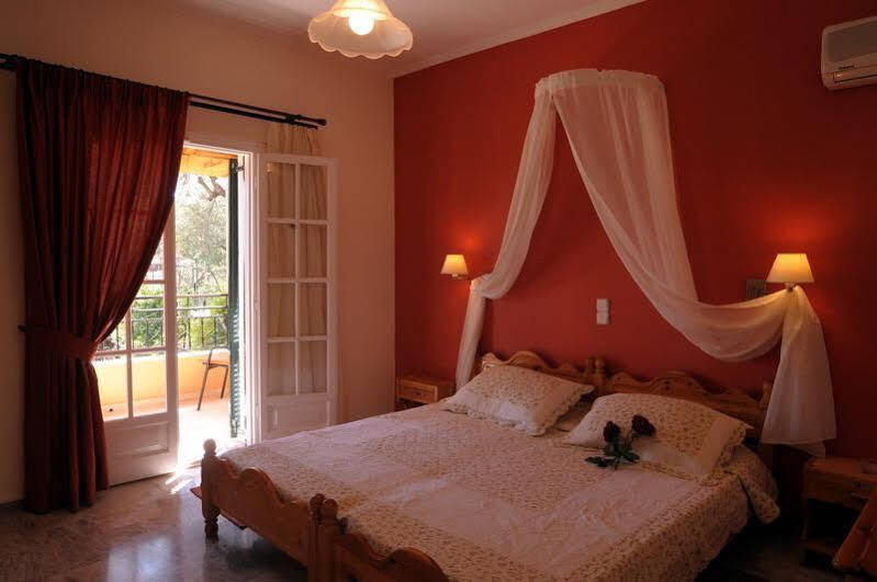 Rhea Complex Appartement *